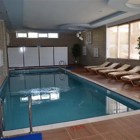 Aparthotel Crystal Towers 3*